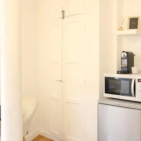 Bright And Comfortable Near Bercy アパート *