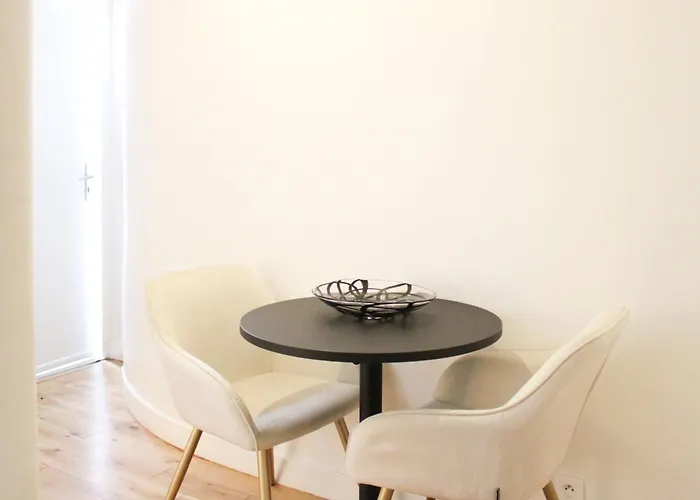 Bright And Comfortable Near Bercy アパート *