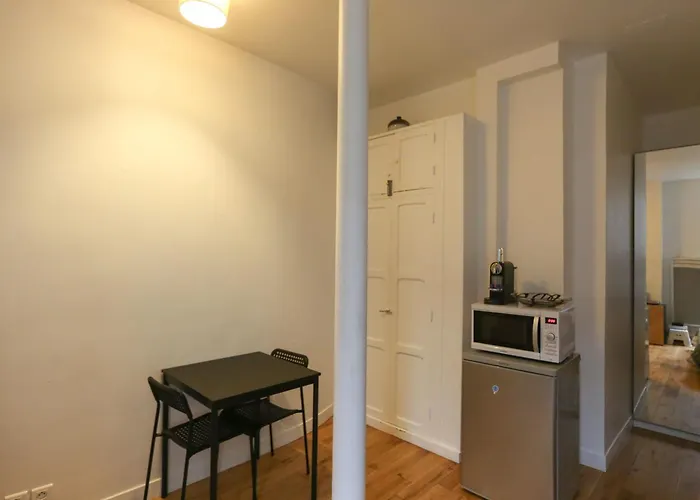 Bright And Comfortable Near Bercy アパート *
